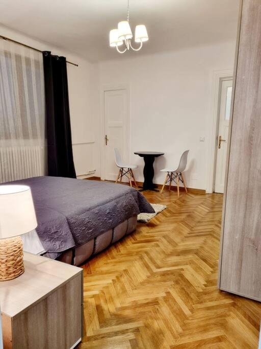 Cozy Apartment Near City Center Bukurešť Exteriér fotografie