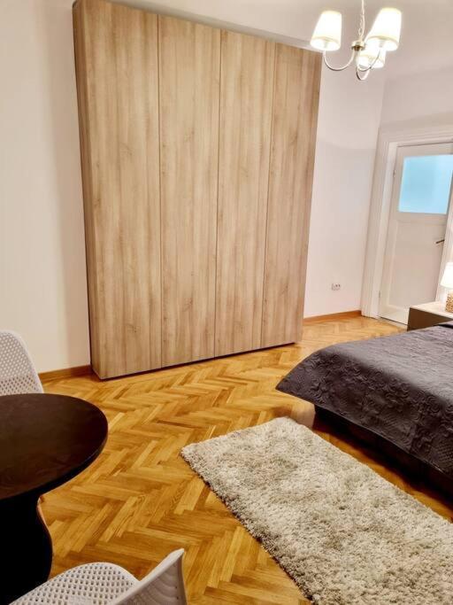 Cozy Apartment Near City Center Bukurešť Exteriér fotografie