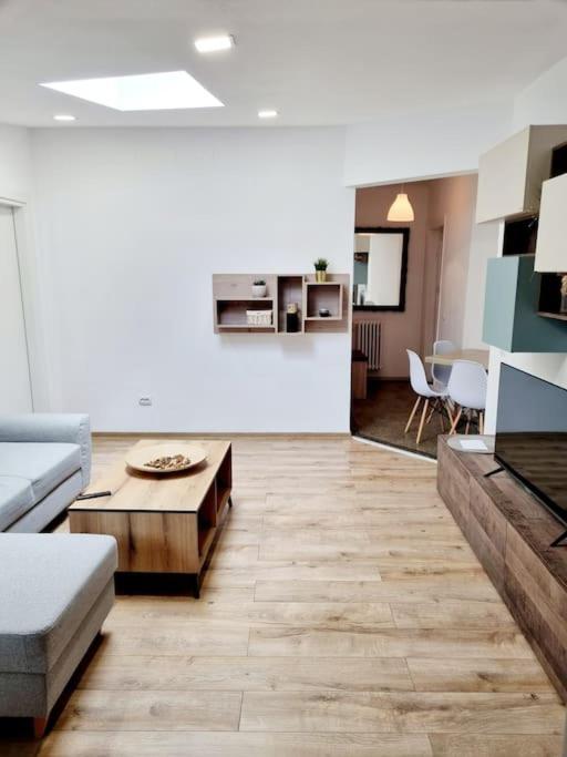 Cozy Apartment Near City Center Bukurešť Exteriér fotografie